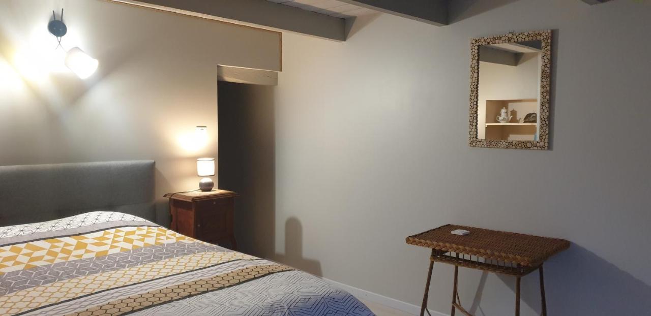 Chez Émile logement entier 2 chambres jardin privé Humes-Jorquenay Buitenkant foto